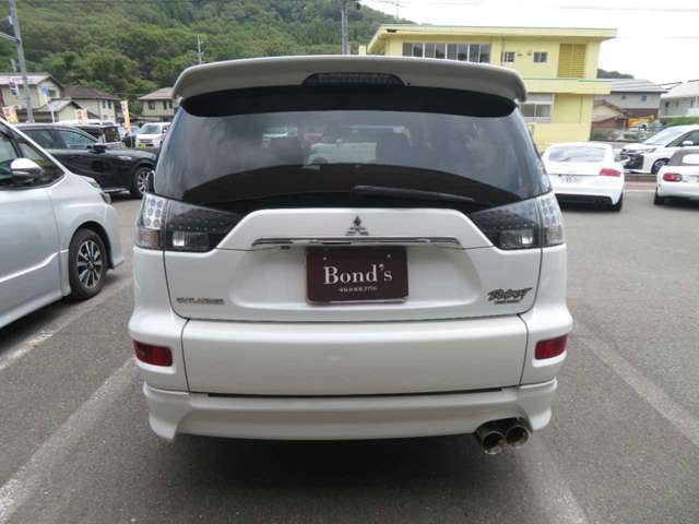 Mitsubishi Outlander 6