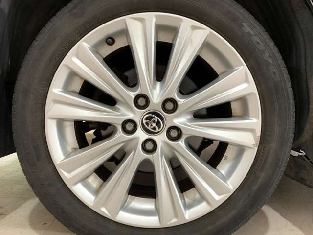 Toyota Vellfire 12
