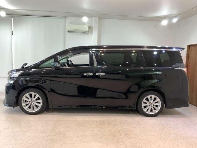 Toyota Vellfire 7