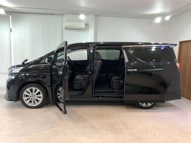 Toyota Vellfire 8