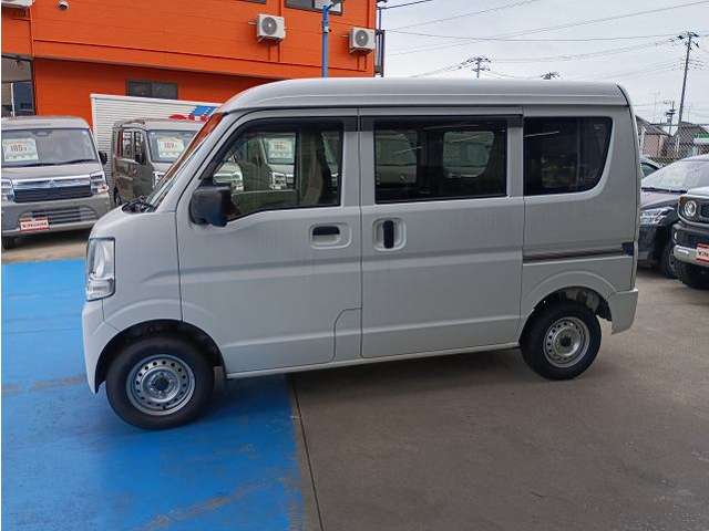 Nissan NV100 Clipper 8