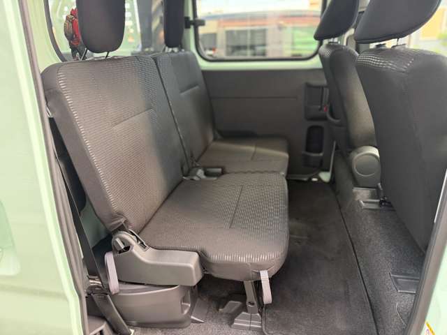 Daihatsu Hijet Deck Van 11