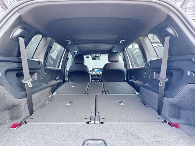 Mercedes-Benz GLB 12