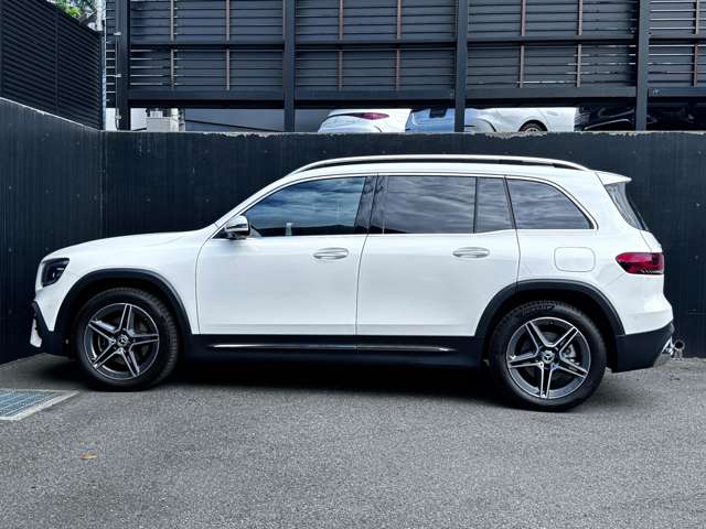 Mercedes-Benz GLB 8