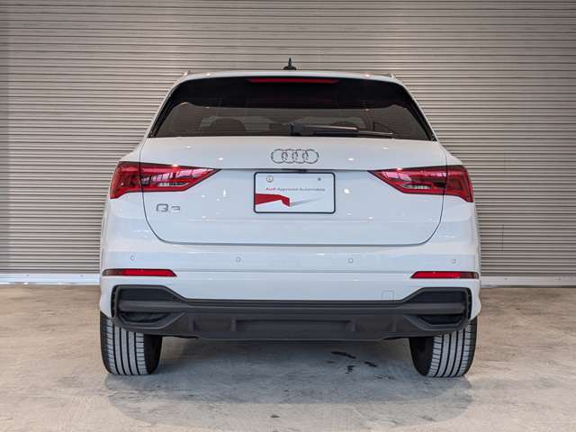 Audi Q3 11