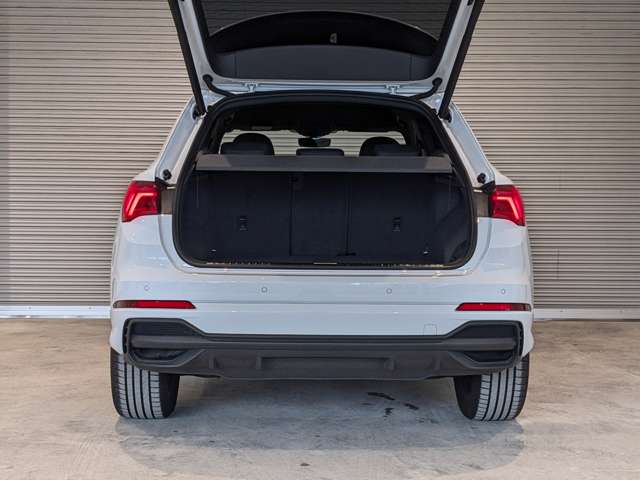 Audi Q3 12