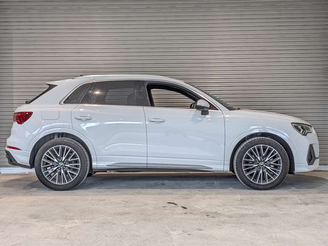 Audi Q3 9