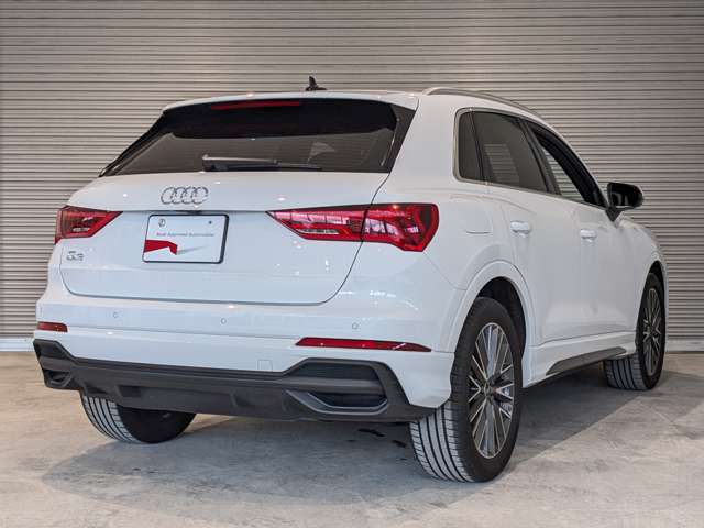 Audi Q3 10