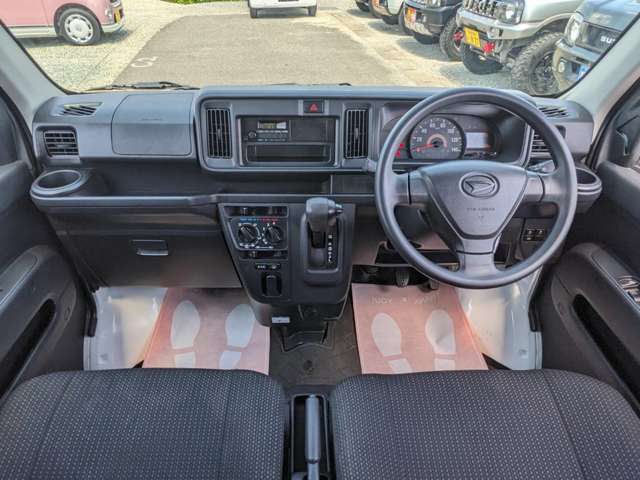 Daihatsu Hijet Cargo 10