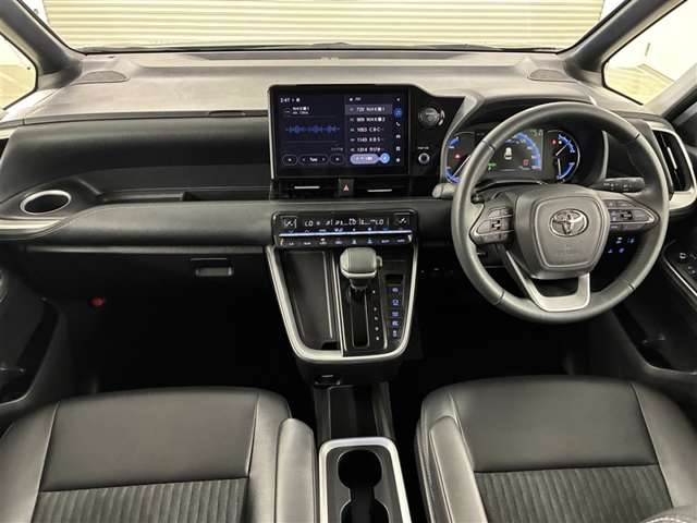 Toyota Noah 6