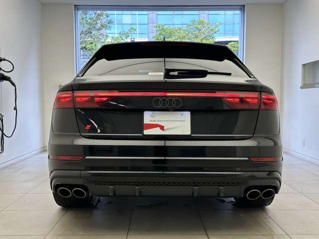 Audi SQ8 8