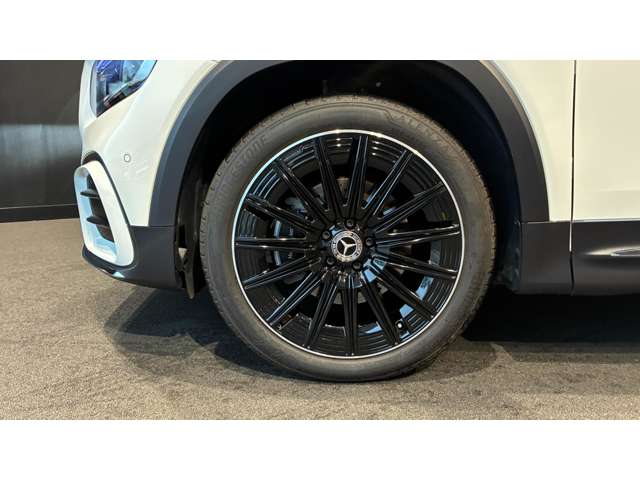 Mercedes-Benz GLB 5