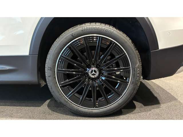 Mercedes-Benz GLB 6
