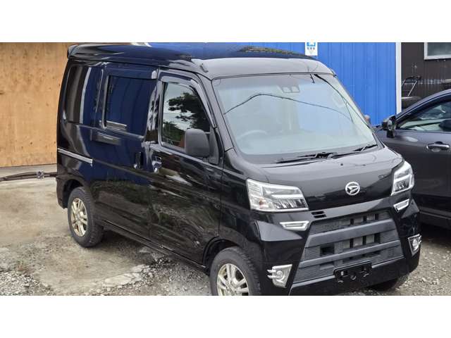 Daihatsu Hijet Cargo 4