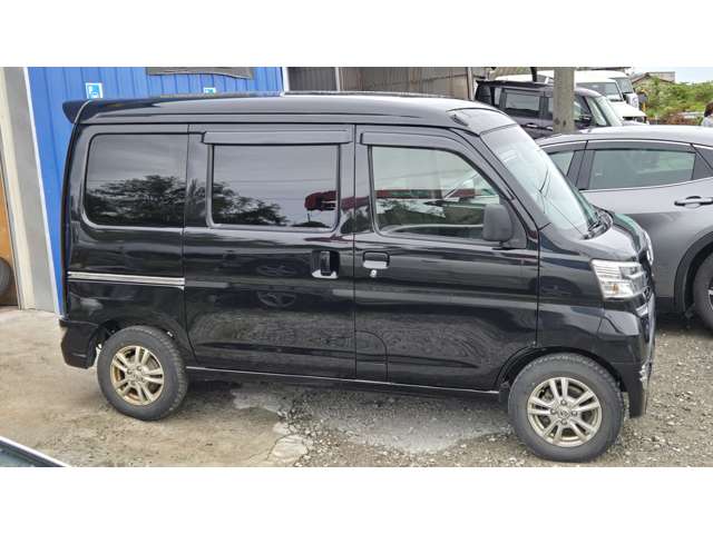 Daihatsu Hijet Cargo 5