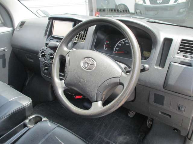 Toyota Town Ace Van 11