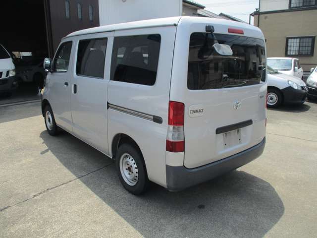 Toyota Town Ace Van 4