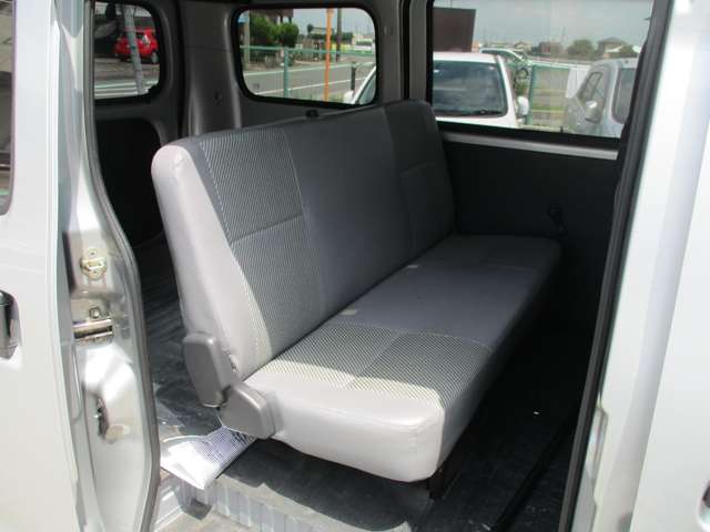 Toyota Town Ace Van 8
