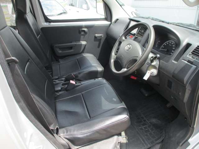 Toyota Town Ace Van 10