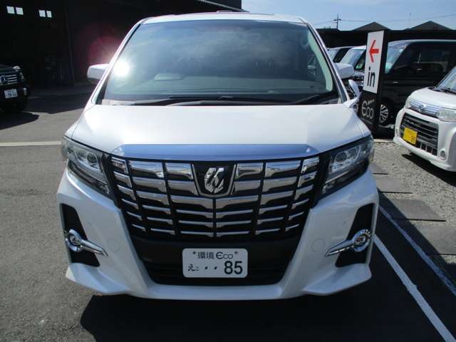 Toyota Alphard 4