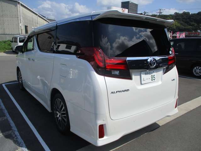 Toyota Alphard 8