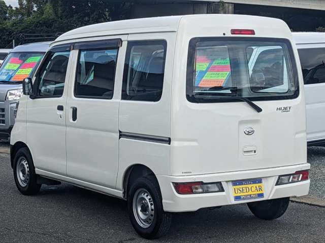 Daihatsu Hijet Cargo 8