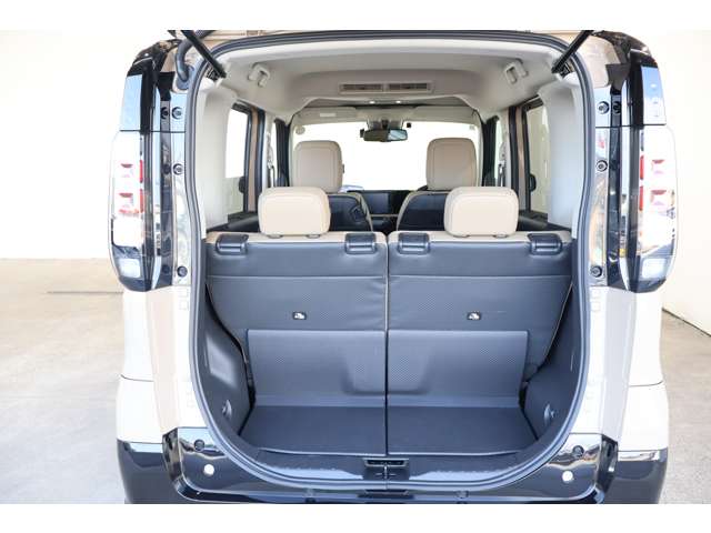 Mitsubishi Delica Mini 8
