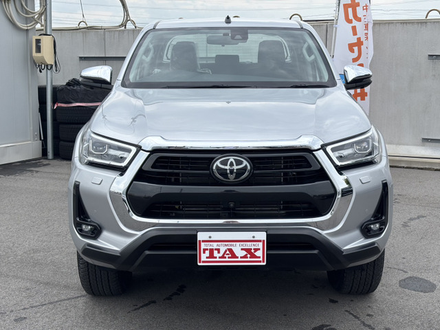 Toyota Hilux 2