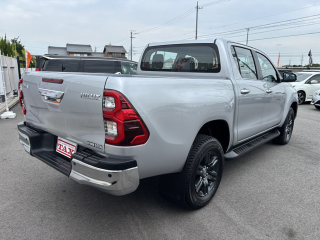 Toyota Hilux 8