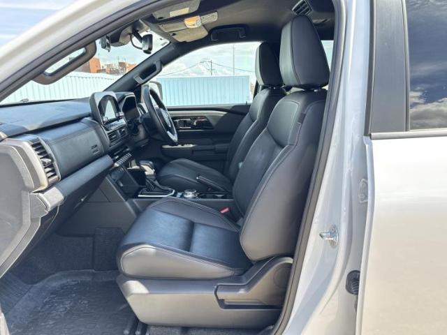 Mitsubishi Triton 8