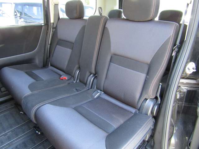 Nissan Serena 7