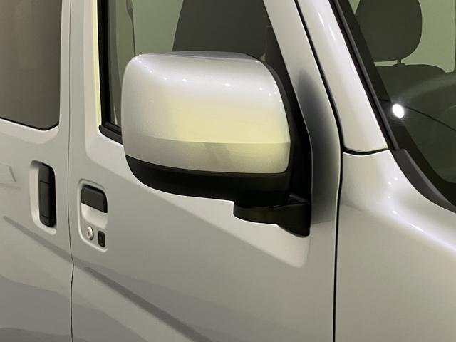 Daihatsu Hijet Deck Van 12