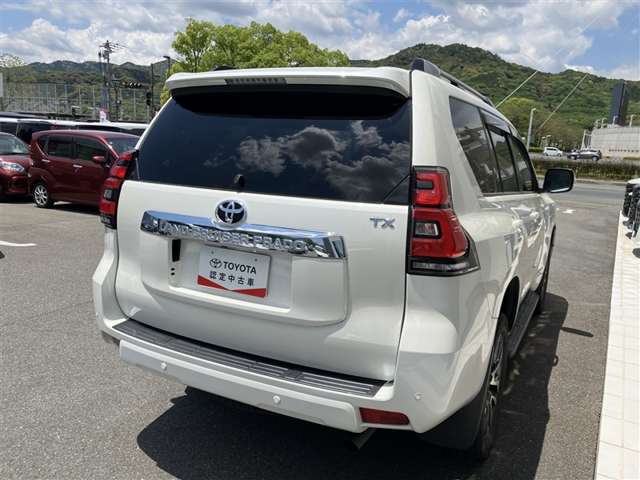Toyota Land Cruiser Prado 6