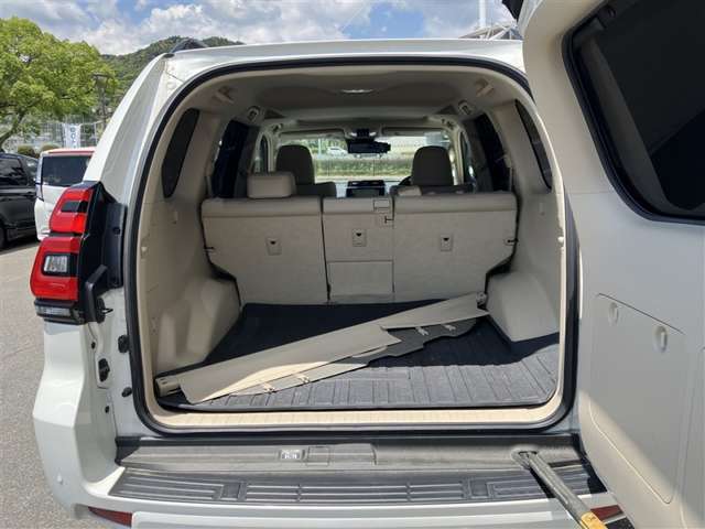 Toyota Land Cruiser Prado 7