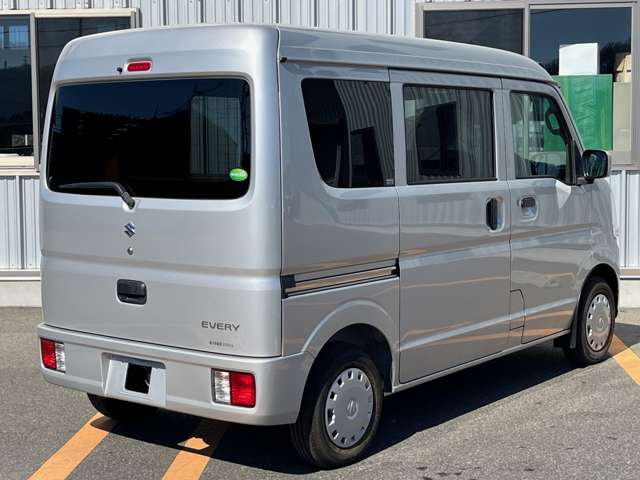 Suzuki Every 12