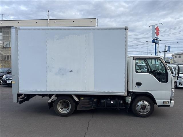 Isuzu Elf 6