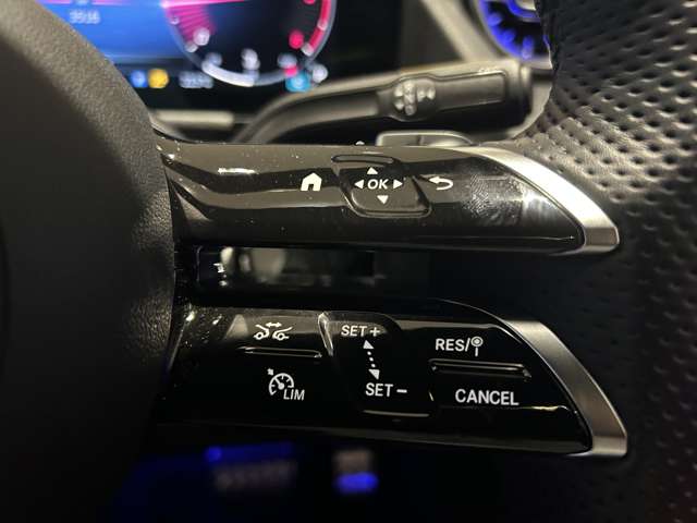 Mercedes-Benz GLA-Class 12