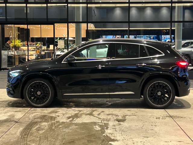 Mercedes-Benz GLA-Class 3