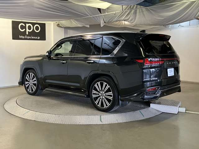 Lexus LX 10