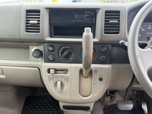 Nissan NV100 Clipper 11