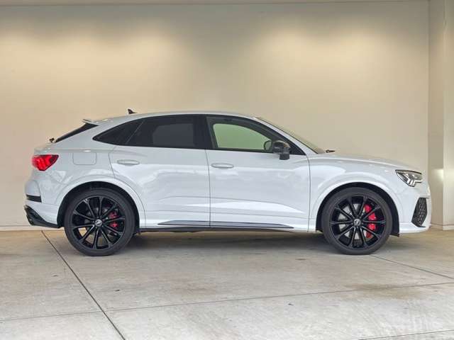 Audi RS Q3 Sportback 10