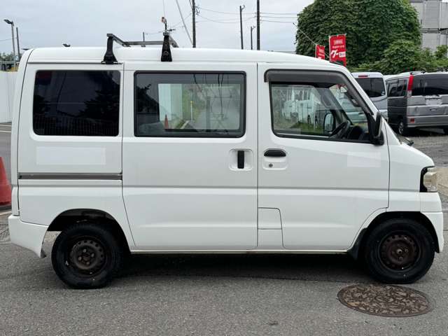 Mitsubishi Minicab Van 4