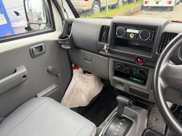 Mitsubishi Minicab Van 10