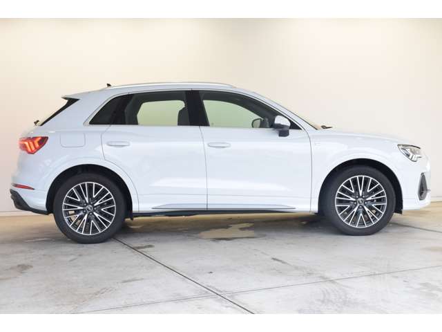 Audi Q3 8