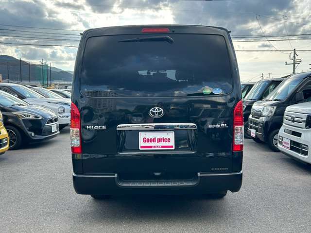Toyota Hiace Van 5
