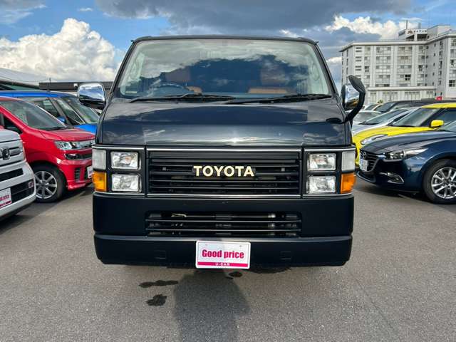 Toyota Hiace Van 9