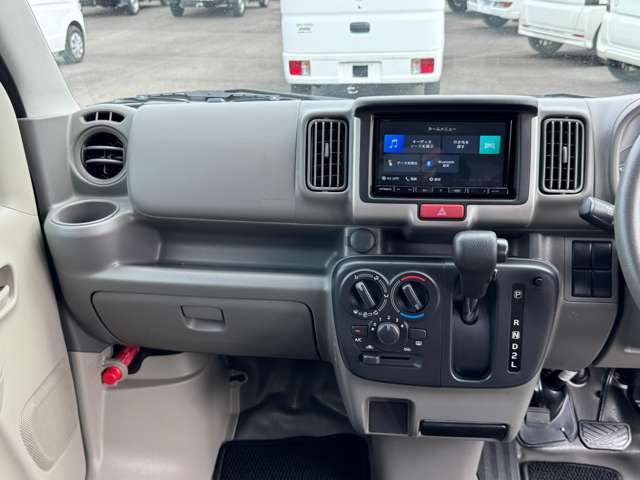 Nissan NV100 Clipper 8