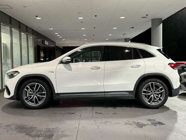 Mercedes-Benz GLA-Class 3