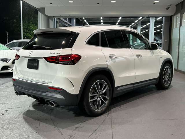Mercedes-Benz GLA-Class 4