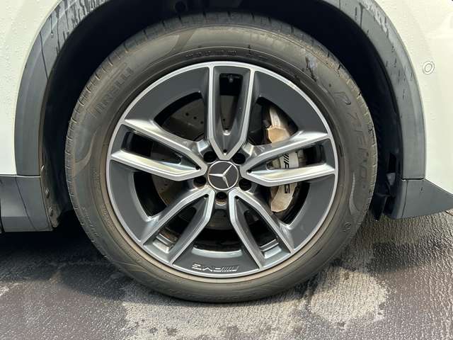 Mercedes-Benz GLA-Class 6